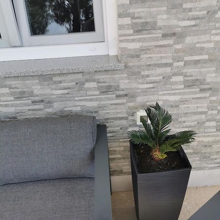 Apartment Luki Повиле Екстериор снимка