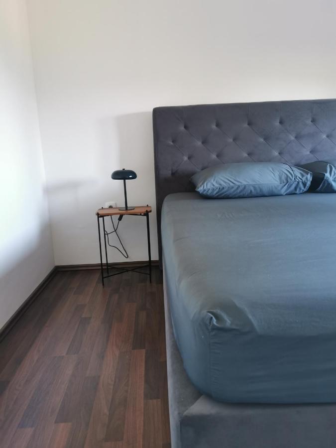 Apartment Luki Повиле Екстериор снимка