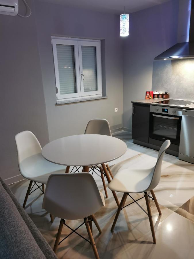Apartment Luki Повиле Екстериор снимка