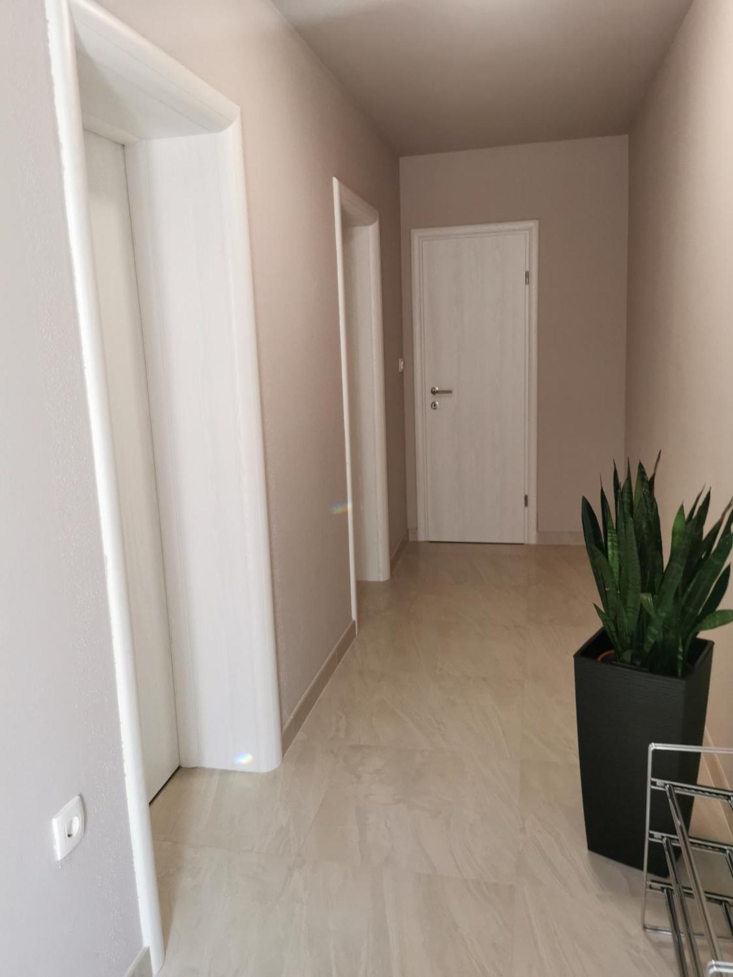 Apartment Luki Повиле Екстериор снимка